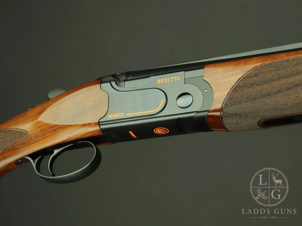 Beretta 690 Black